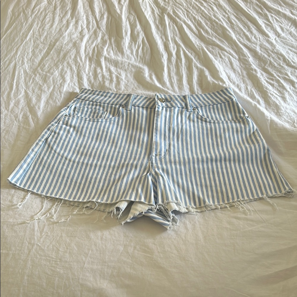 H&M Blue and White Jean Shorts with Stripes